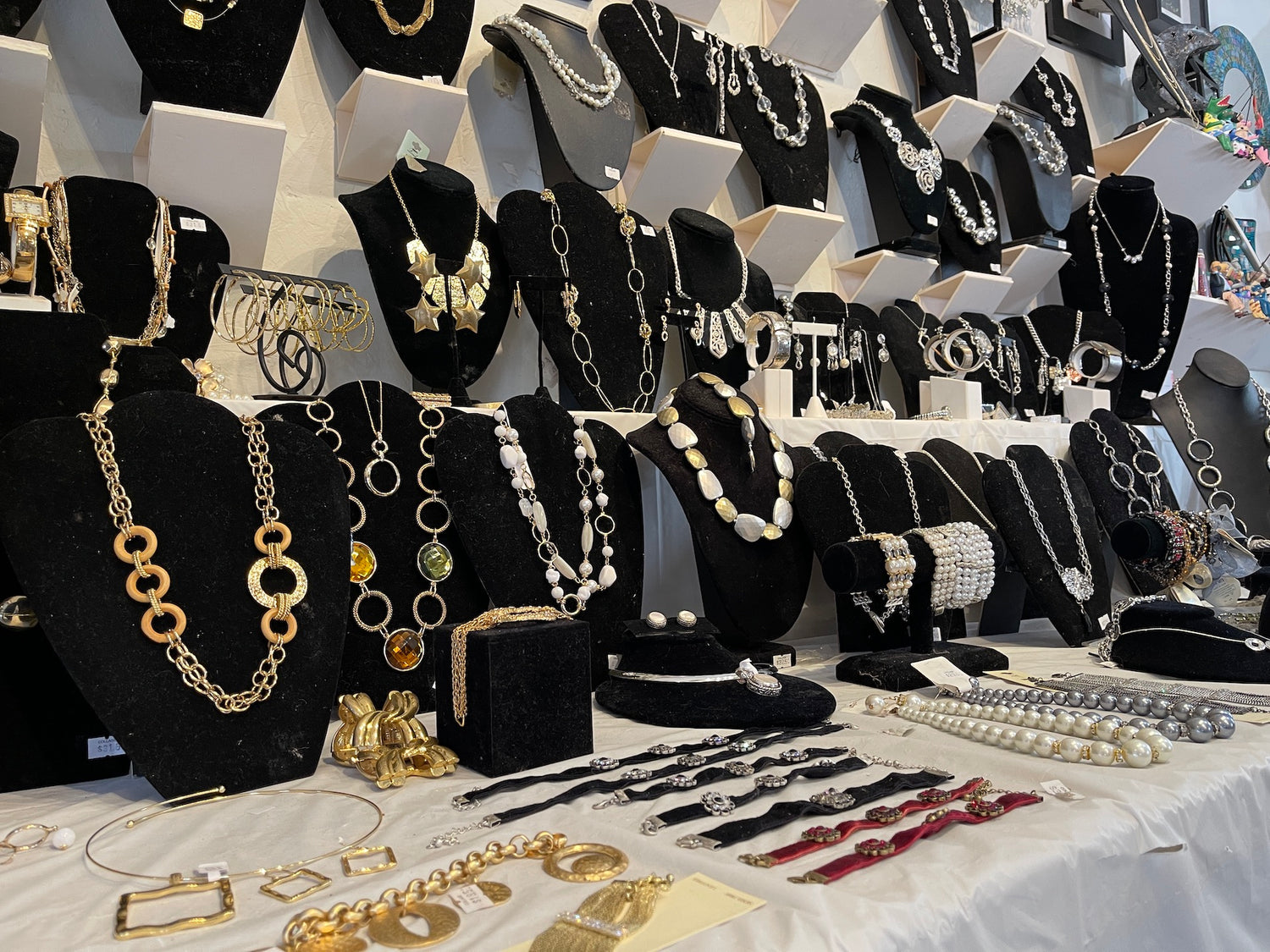 Fashion Jewelry OUTLET (50% off)