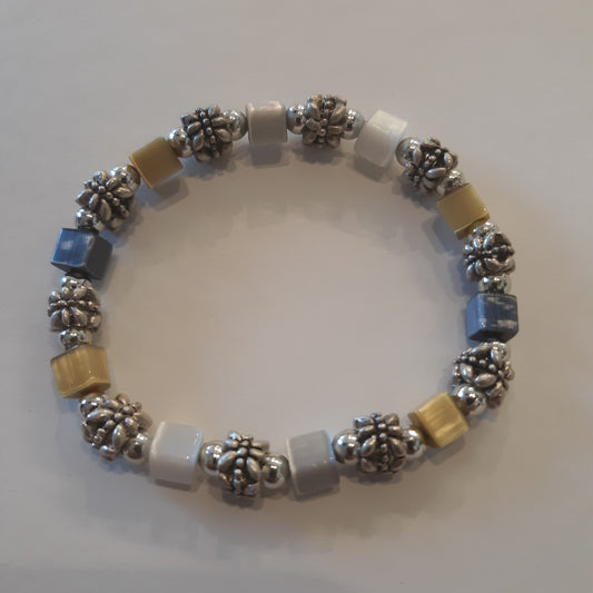 Bracelet Silver Beads with Shell Cubes