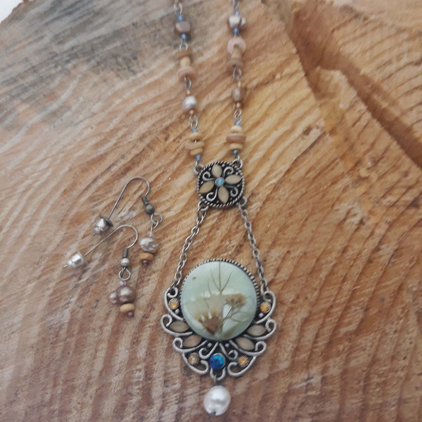 Inlaid Dried Flower Necklace