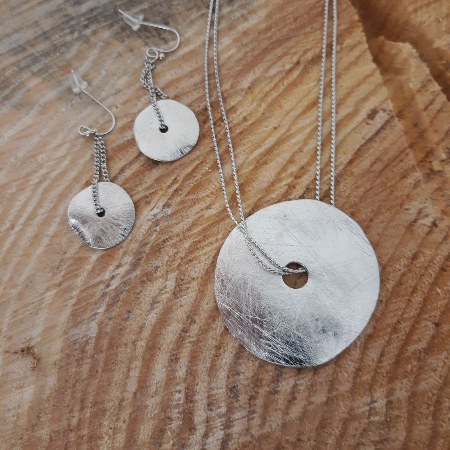 Textured Silver Disk Pendant Necklace Earring Set